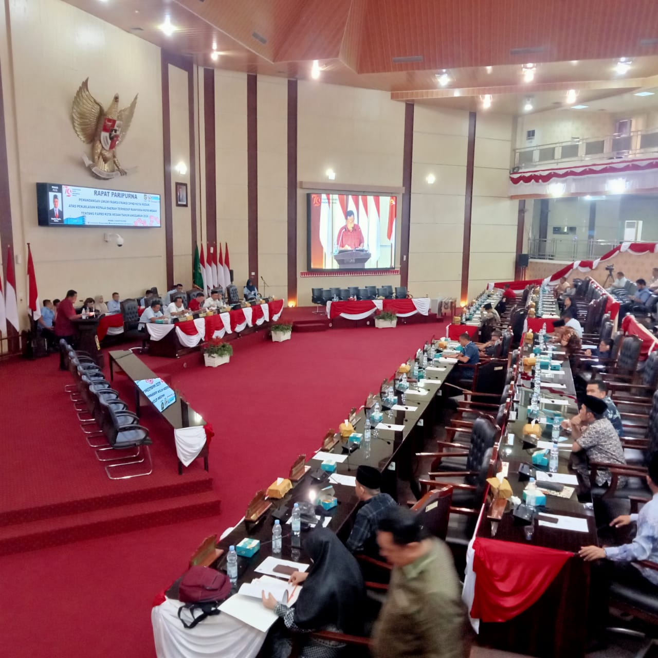 Rapat paripurna di Gedung DPRD Medan. BP/Ist