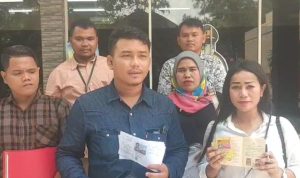 Korban dan tim kuasa hukumnya ketika di Markas Polda Sumut.(Istimewa).