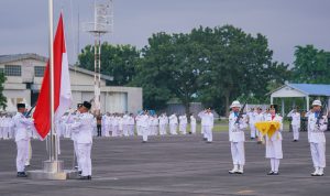 Upacara penurunan bendera berlangsung khidmat. BP/Ist