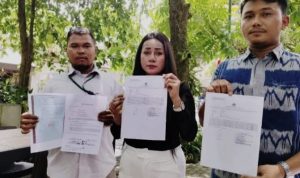 Rita dan kuasa hukumnya ketika ditemui di awak media .(Istimewa).
