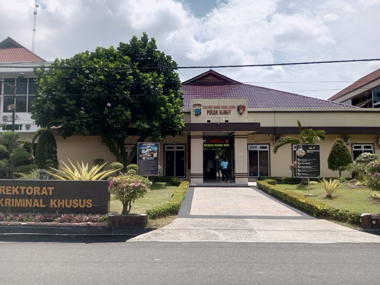Kantor Direktorat Reserse Kriminal Khusus Polda Sumut tempat Zahir diproses hukum.(Istimewa).