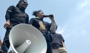 Unjuk Rasa Mahasiswa, Aktivis, dan Komika di Jakarta, Protes DPR yang Anulir Putusan MK