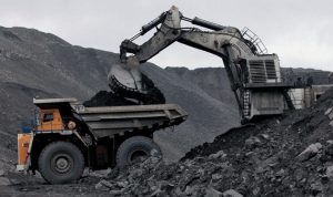 Produksi Batu Bara Indonesia Terhambat Karena Persaingan Alat Berat dan Staf: Target 2024 Terancam Tidak Tercapai