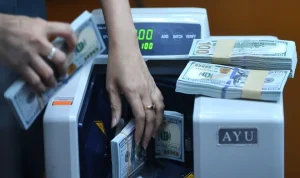 Rupiah Menguat Terhadap Dolar AS, Menanti Data Inflasi AS