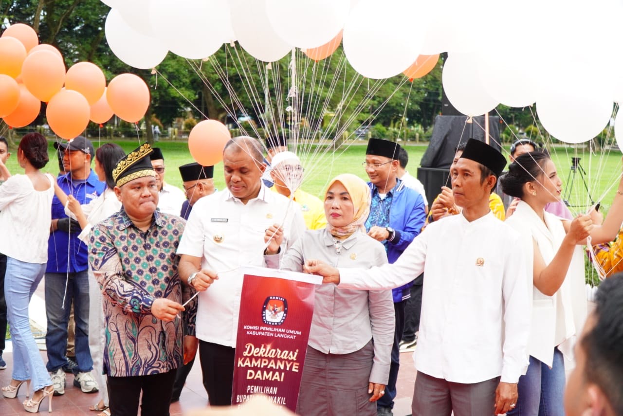 KPU Kabupaten Langkat Deklarasi Kampanye Damai Pemilihan Bupati dan Wakil Bupati Langkat 2024 di Alun-alun T. Amir Hamzah, Stabat