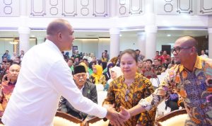 Ket:Pj Bupati Langkat H. M. Faisal Hasrimy, AP., M.AP Hadiri acara Malam Apresiasi PON XXI yang digelar di Aula Raja Inal Siregar Medan
