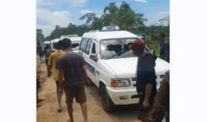 Foto tangkap layar penampakan angkot yang dirusak oleh diduga Geng Motor di Jalan Selambo, Desa Amplas, Percut Seituan, Deliserdang.