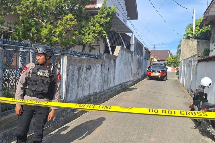 Ledakan di Rumah Calon Gubernur Aceh Bustami Hamzah, Polisi Lakukan Olah TKP
