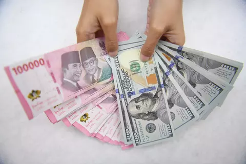 Penguatan Rupiah Didukung Pemotongan Suku Bunga BI dan The Fed