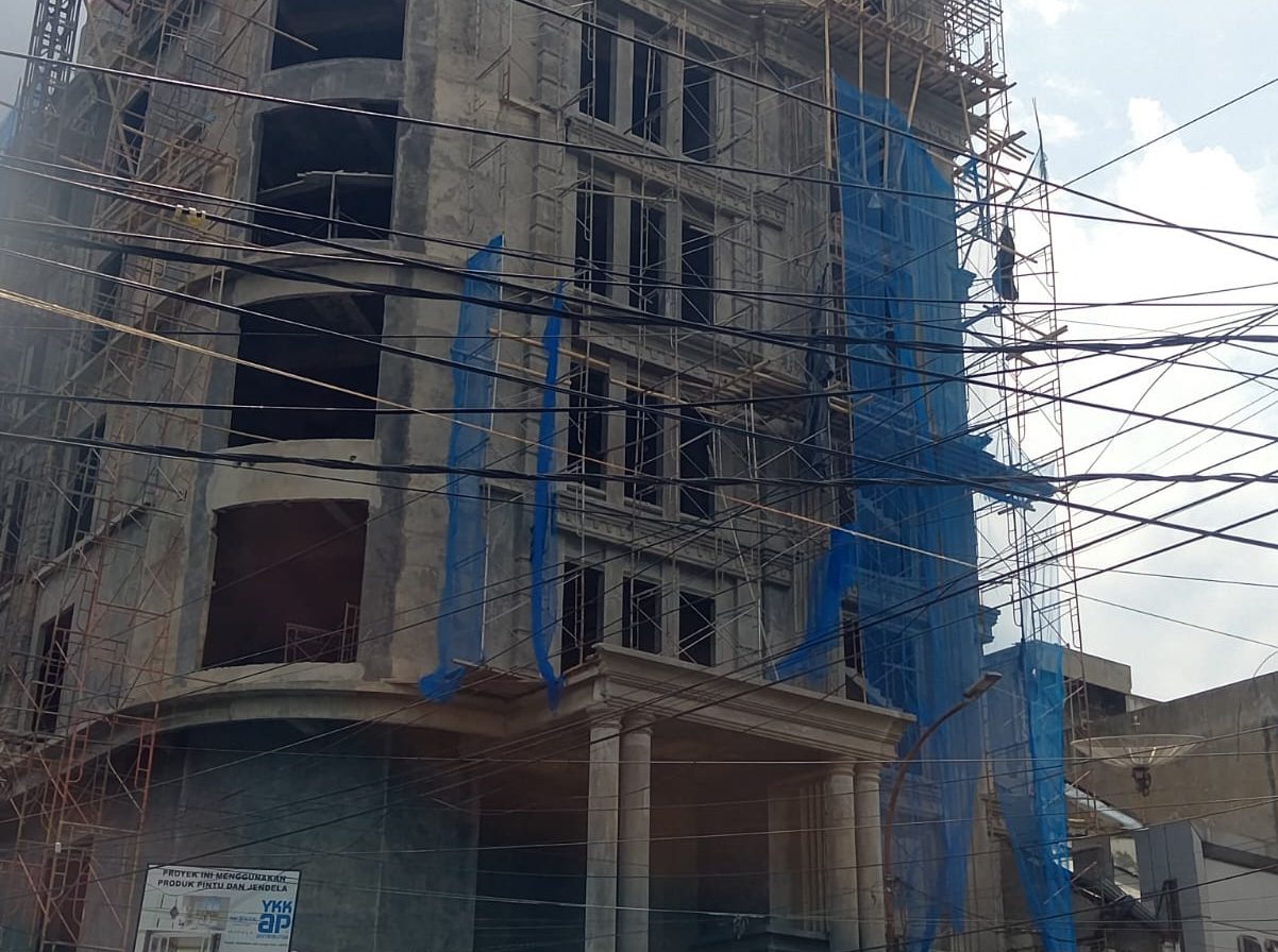 Bangunan di Jalan Sutomo Medan diduga tidak sesuai PBG/SIMB. BP/ist