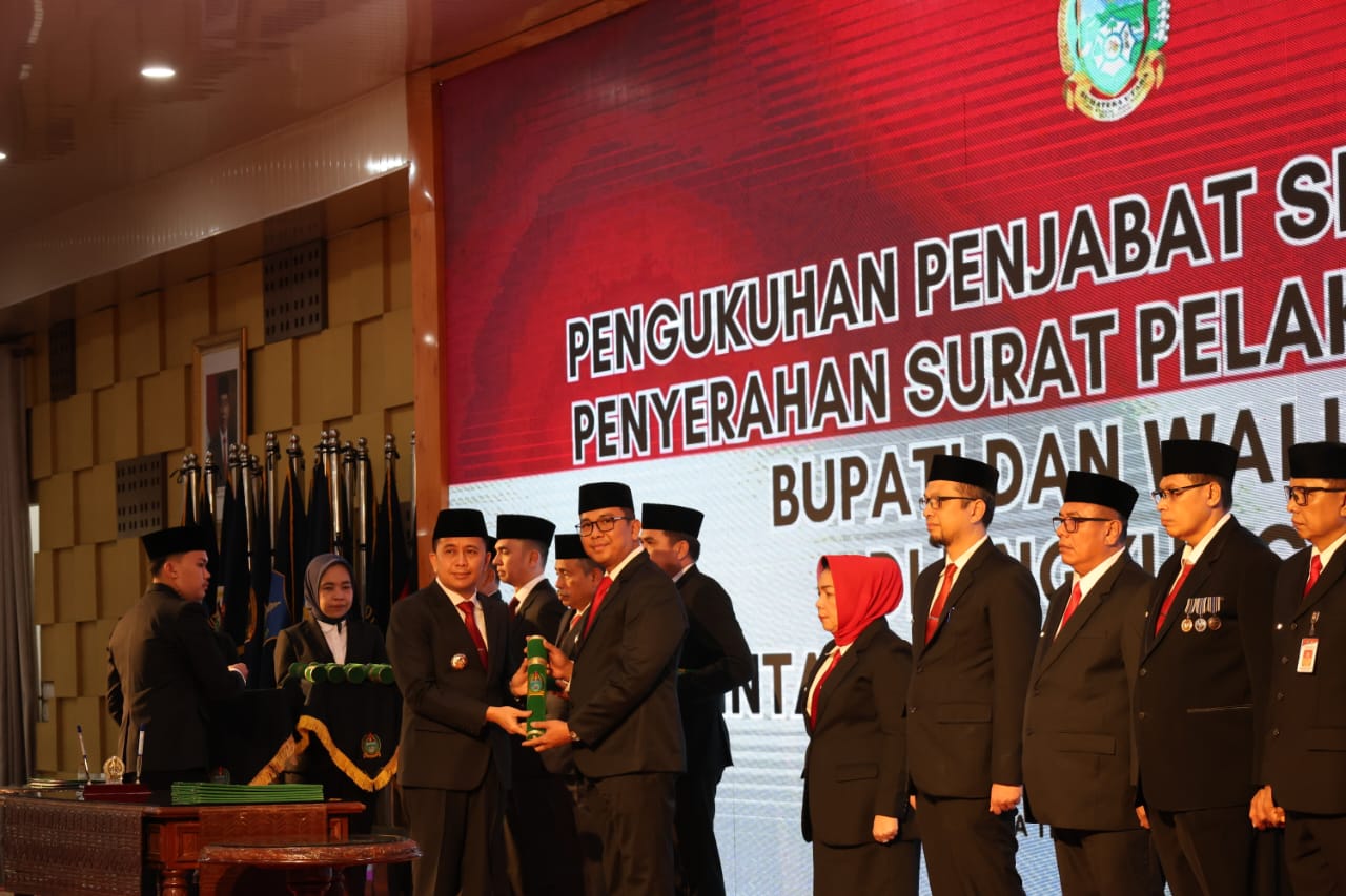 Pj Gubsu mengukuhkan PJs Bupati dan Wali Kota.(Istimewa)