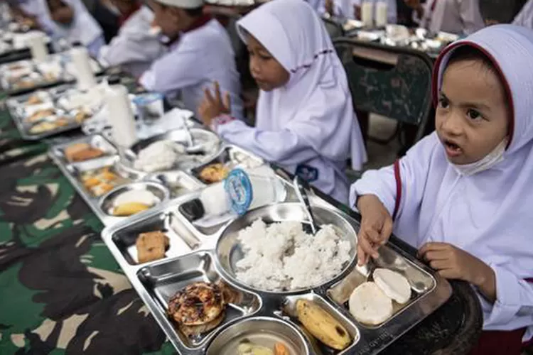 Kementerian PPN/Bappenas Pastikan Program Makan Bergizi Gratis Tak Bebani APBN 2025