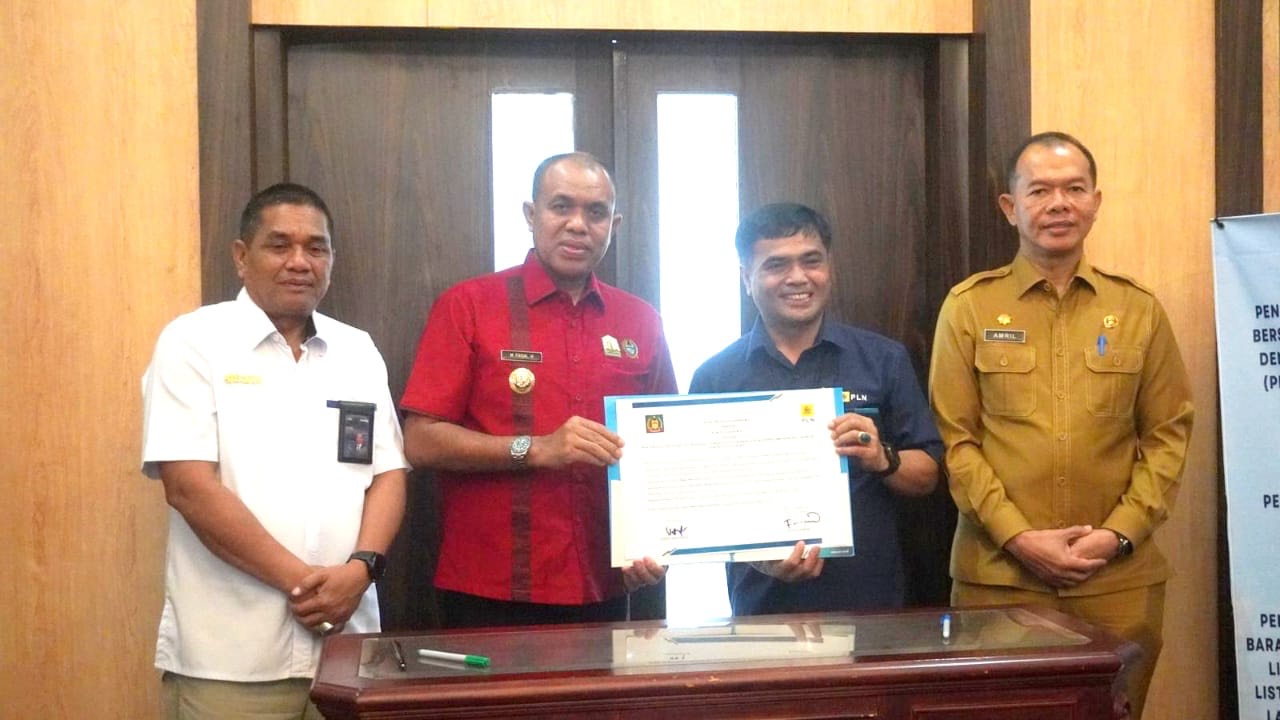 Pj Bupati Langkat resmi tandatangani kerjasama strategis dengan Perum Bulog Sumut dan PT PLN (Persero) Unit Induk Industri Sumatera Utara UP3 Binjai.