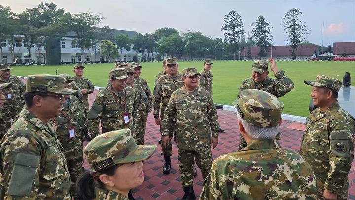 Kabinet Merah Putih bersama Presiden Prabowo di Akmil Magelang, BP/KMPS.