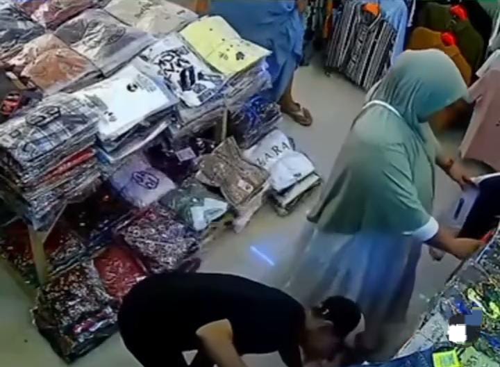 Viral! Komplotan Pencuri Pakaian di Tapanuli Tengah