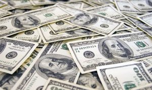 Fluktuasi Pasar Uang Berlanjut, The Fed Siap Turunkan Suku Bunga