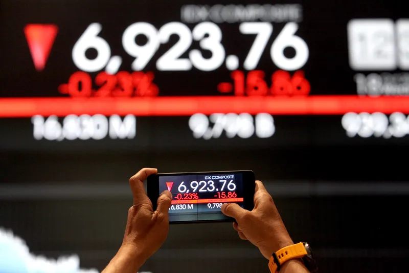 IHSG Melemah, Bursa Efek Indonesia Tertekan di Rabu Pagi