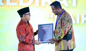Plt WaliKota Binjai H Rizky yunanda Sitepu meraih penghargaan dalam ajang Sistem Akuntabilitas Kinerja Instansi Pemerintah(SAKIP)