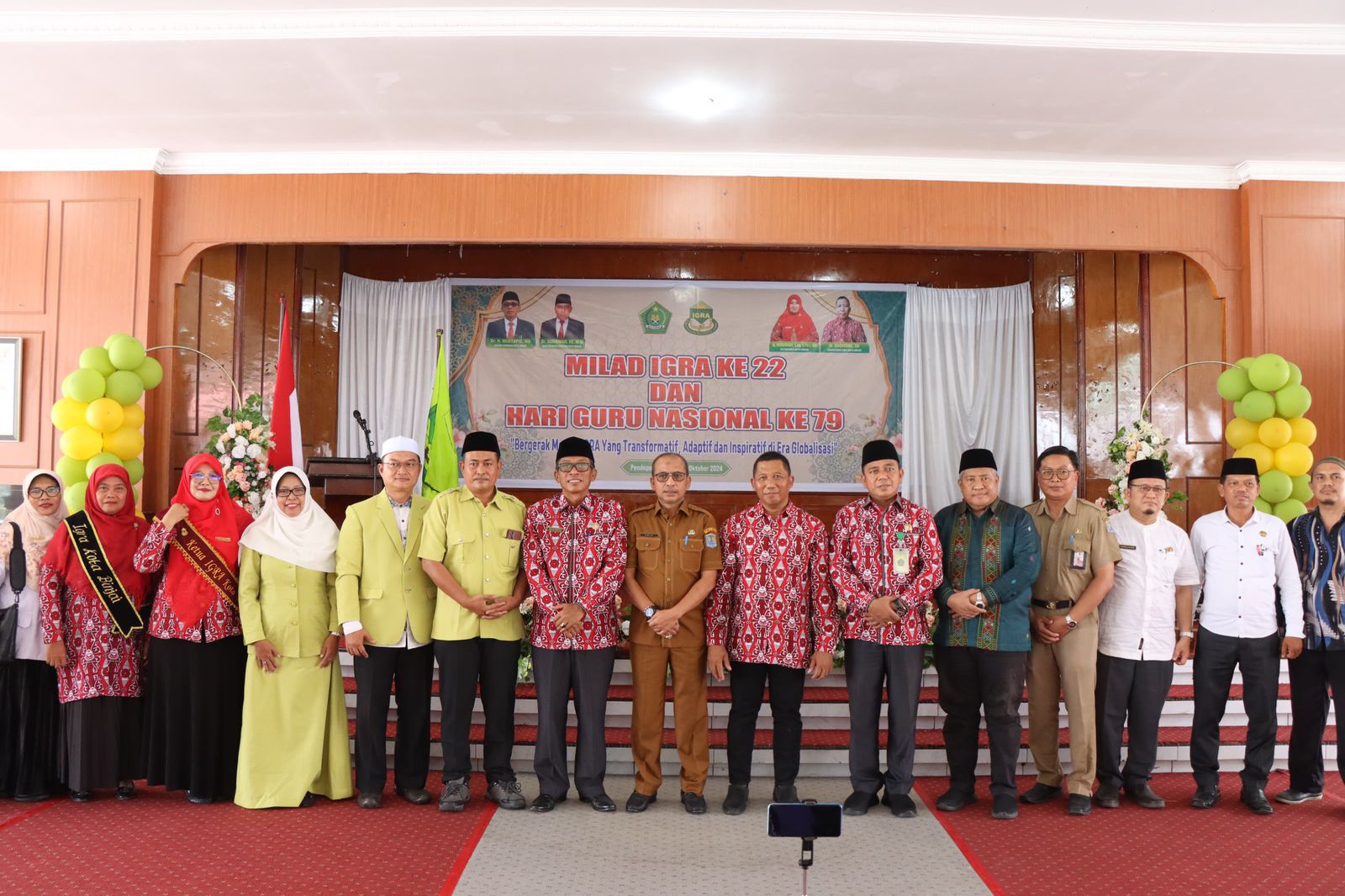 Kadis Pendidikan Kota Binjai bersama Ikatan Guru Raudhatul Athfal(IGRA) dalam acara Tasyakuran Milad ke -22.