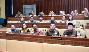 Menteri Nusron memaparkan program kerja 100 harinya di Gedung Nusantara II DPR RI, Jakarta Pusat, BP/ANTR.