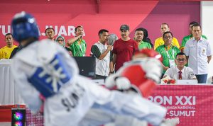 Atlet taekwondo sumut yang sedang pertanding, BP/HS