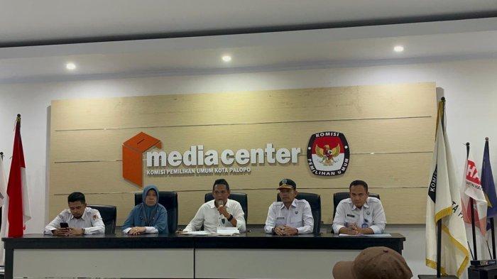 Foto yang memperlihatkan anggota Komisi Pemilihan Umum (KPU) Palopo, Hary Zulficar, diduga menggunakan narkotika jenis sabu viral di media sosial