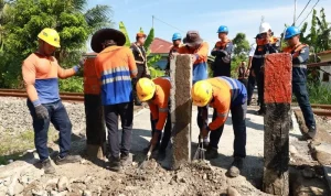 PT Kereta Api Indonesia (KAI) Divisi Regional I Sumatera Utara melakukan penutupan secara serentak 7 titik perlintasan sebidang liar, BP/ANTR.