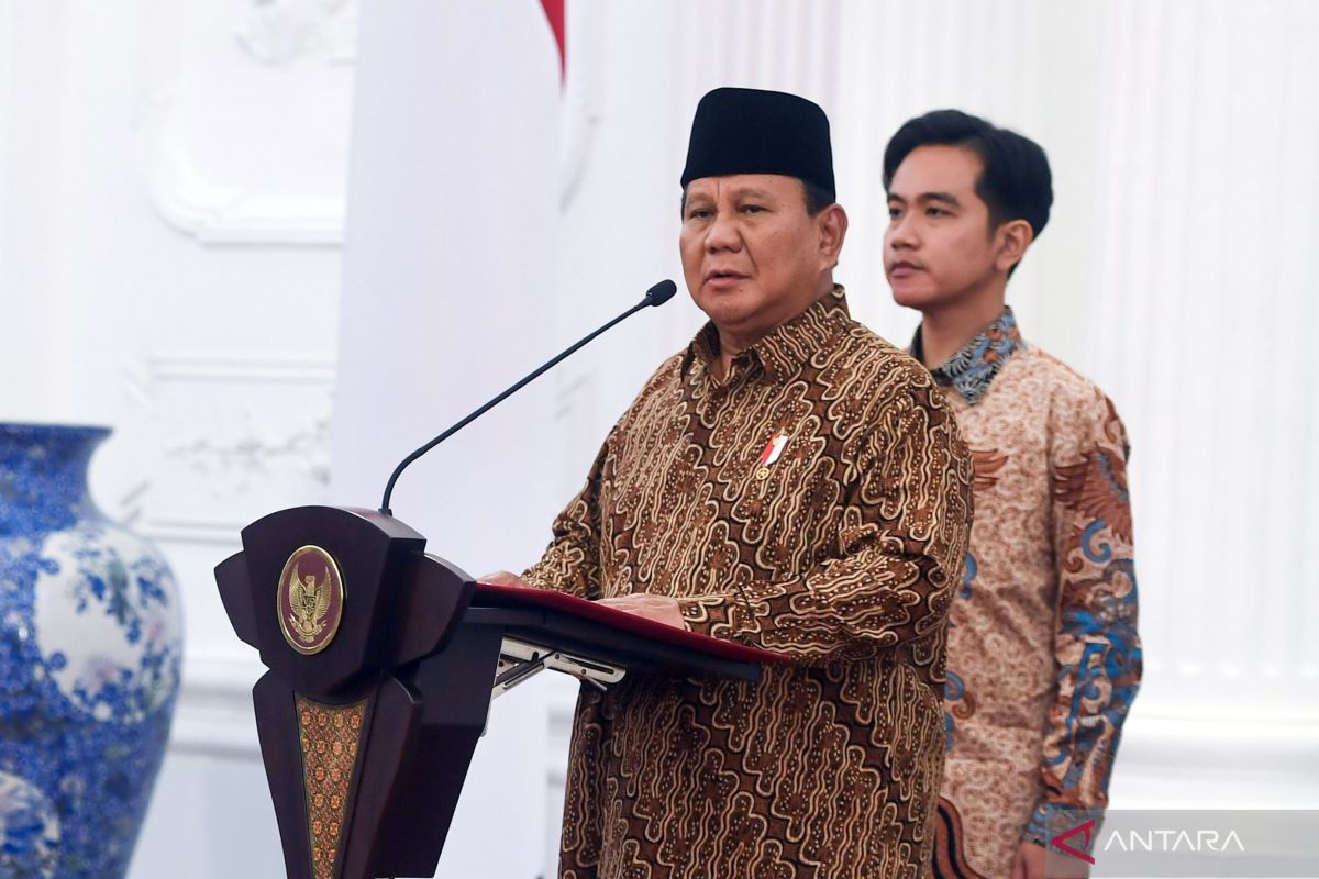 Presiden Prabowo mengumumkan 53 menteri dan 56 wakil menteri kabinet merah putih dengan didampingin Wakil Presiden Gibran Rakabuming, BP/ANTR.