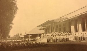 Foto Sekolah Raja bukit tinggi Tempo dulu