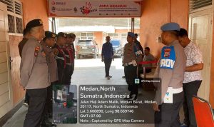 Tim Propam Polda Sumut mengecek kesiapan anggota yang berjaga di kantor Bawaslu Sumut.(Istimewa).