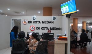 Warga dan wajib pajak apresiasi peluncuran Mall Pelayanan Publik (MPP) Kota Medan. BP/erwan