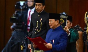 Presiden Prabowo Subianto Ucapkan Terima Kasih kepada Joko Widodo dan Ma'ruf Amin dalam Sidang Paripurna
