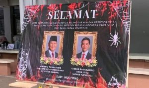 BEM Fisip UNAIR dibekukan karena mengirim karangan bunga kritik pada terhadap pelantikan prabowo-gibran, BP/DTK.