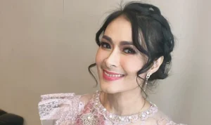 Penyanyi dangdut senior Iis Dahlia