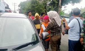 polisi menggelar rekonstruksi kasus pembunuhan yang melibatkan seorang dosen berinisial TS