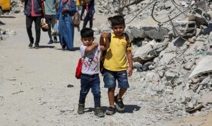 Israel menyerang gedung-gedung sekolah di Gaza, menewaskan hampir 100 orang, termasuk anak-anak