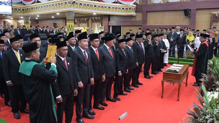 50 anggota Dewan Perwakilan Rakyat Daerah (DPRD) Kabupaten Deliserdang periode 2024-2029 resmi dilantik oleh Ketua Pengadilan Negeri Lubuk Pakam