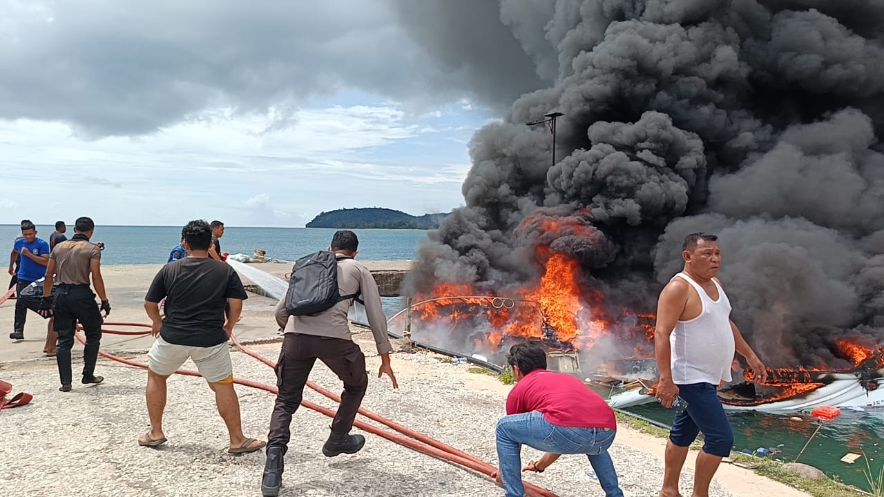 Kebakaran Speedboat di Maluku Utara: 27 Orang Selamat, 6 Orang Tewas Termasuk Cagub Benny Laos