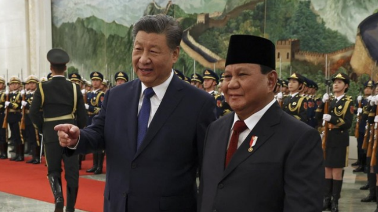 Dari Prabowo ke Xi Jinping: Indonesia Tegaskan Tidak Akan Bergabung dengan Aliansi Militer Mana Pun, Menjaga Posisi Netral di Panggung Global (CNN Indonesia )
