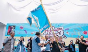 Ratusan alumni SMA Negeri 3 Medan angkatan 1994 berkumpul dalam reuni akbar bertema "Bersama untuk Kebersamaan