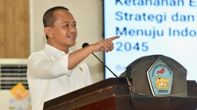 Bahlil Lahadalia Klarifikasi Penangguhan Gelar Doktor yang Disebut Pakai Joki