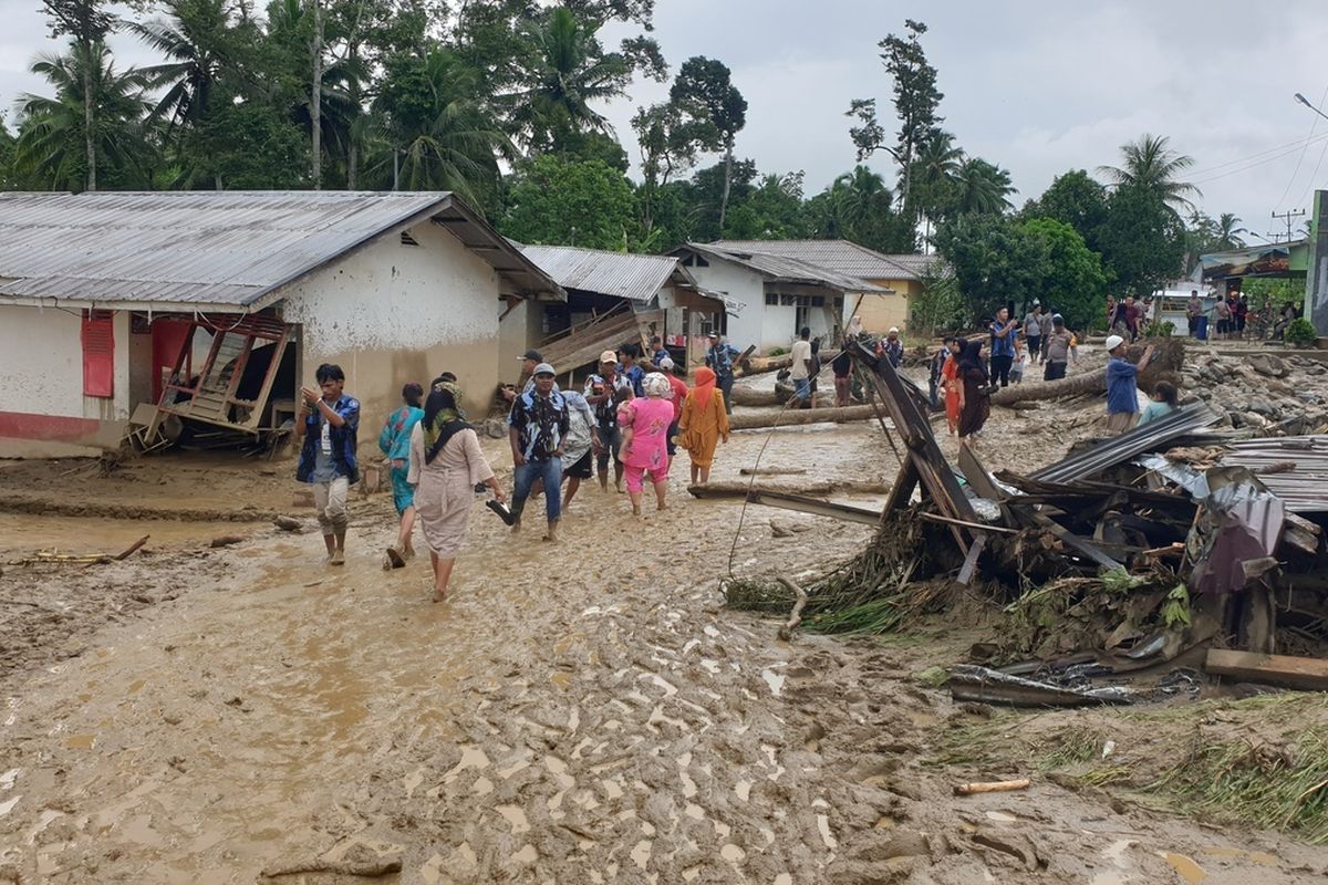 Banjir Bandang Terjang Sayurmatinggi dan Batang Angkola, Dua Tewas