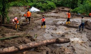 Basarnas Medan Cari Korban Hilang Akibat Longsor di Medan-Berastagi