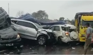 Kecelakaan Maut di Tol Cipularang: Kenali Penyebab dan Cara Menghindarinya (Detik.com)