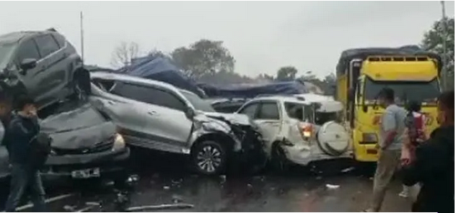 Kecelakaan Maut di Tol Cipularang: Kenali Penyebab dan Cara Menghindarinya (Detik.com)