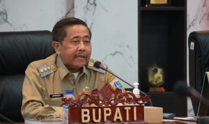 Bupati Kepulauan Seribu Junaedi Dimakamkan dengan Upacara Pelepasan di Depok (detiknews)