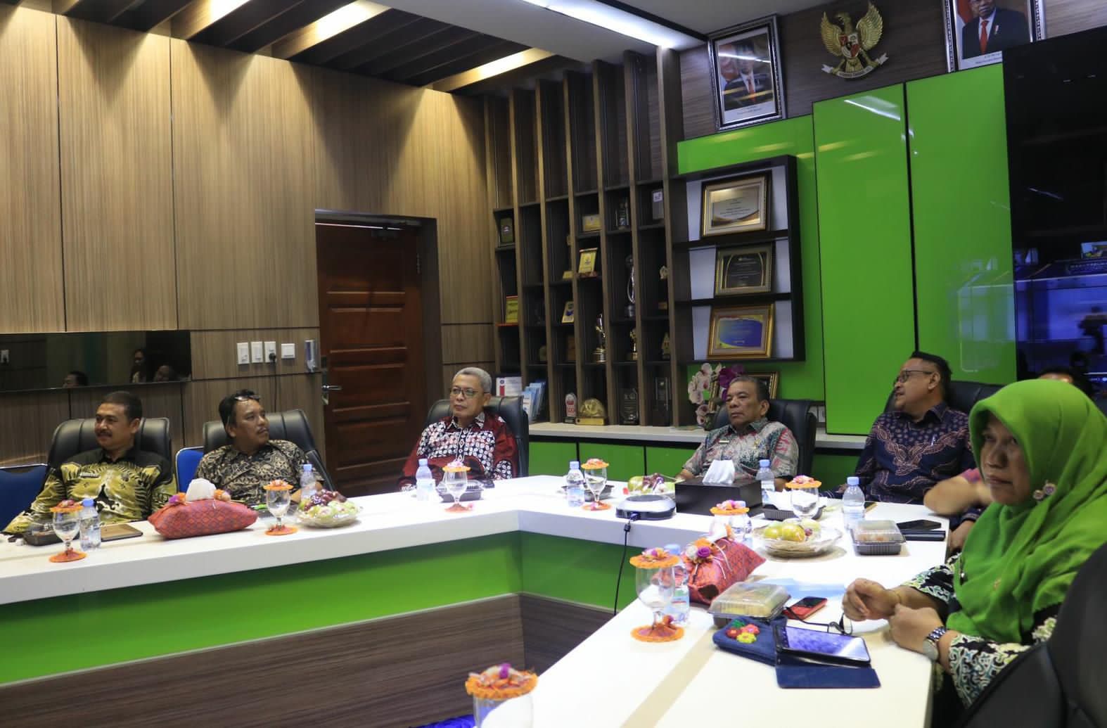 Pemerintah Kota Binjai hadiri acara penganugrahan penilaian kepatuhan penyelenggaraan pelayanan publik tahun 2024.
