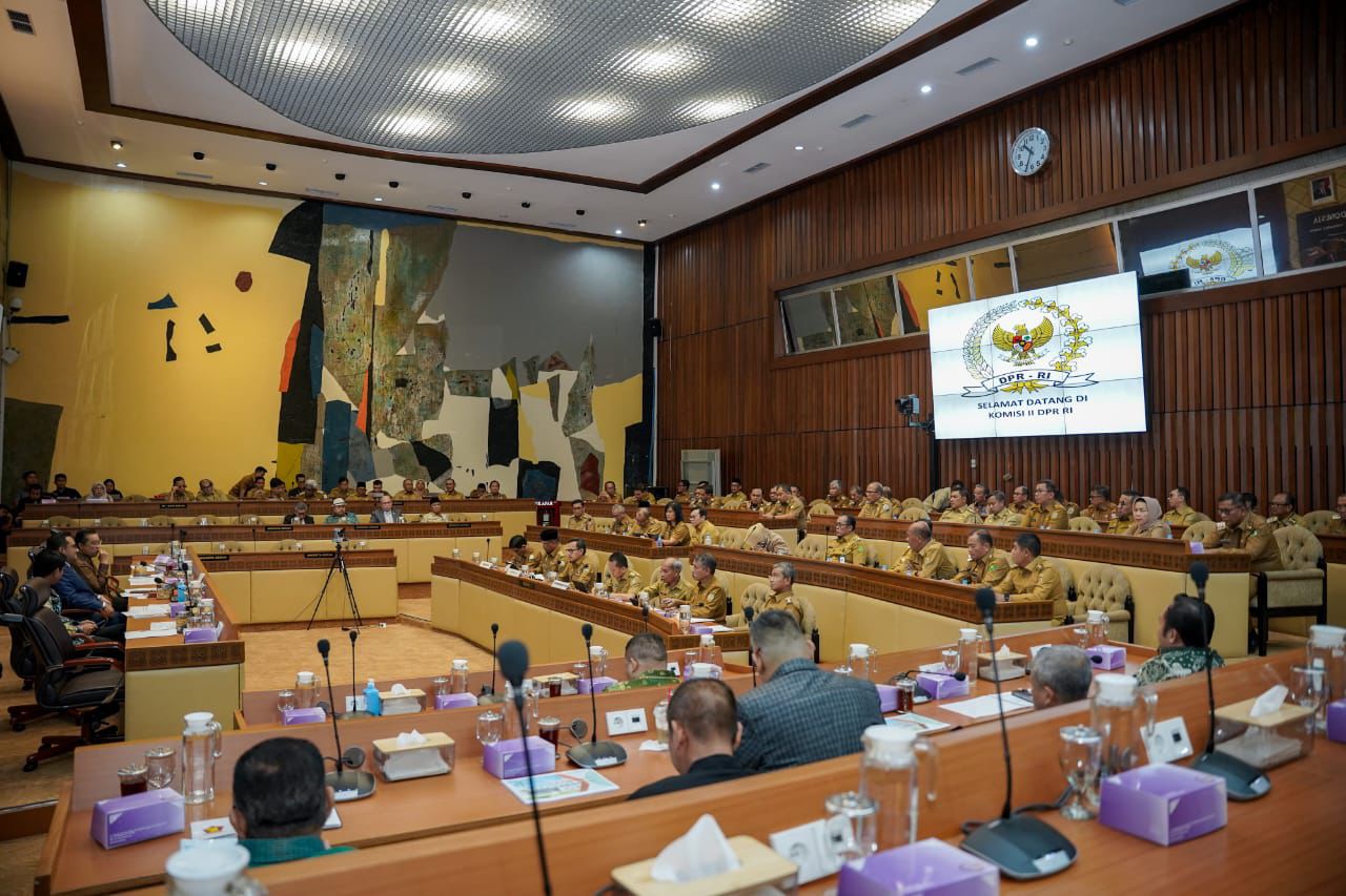 Sekdako Binjai Hadiri Rapat Kerja Kesiapan Pilkada Bersama Komisi II DPR RI