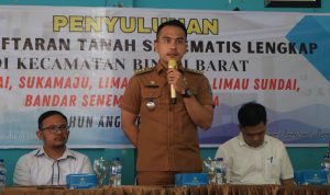 Camat binjai barat Oskar Arifandi Gintung S,STP, MH menyampaikan Program PTSL.
