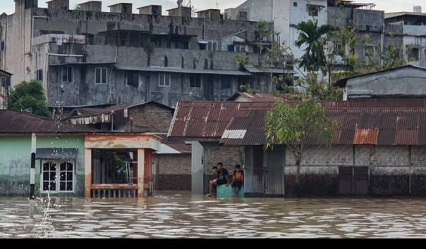 Medan Dilanda Banjir Ribuan Rumah Terendam
